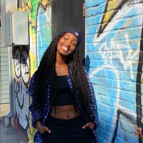 Meet your Posher, Camilla - Picture 1 of 1